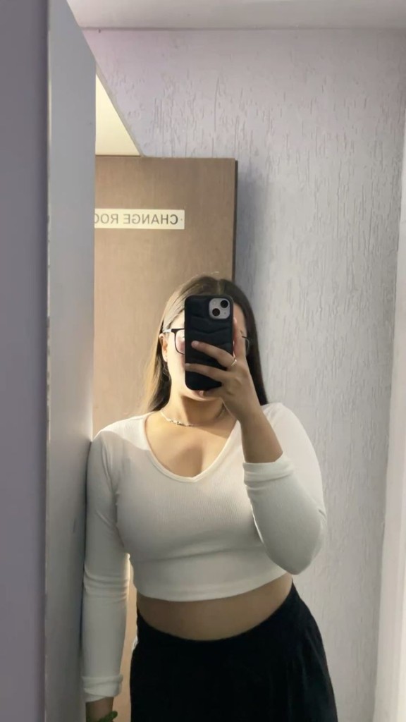 @defnekayaa profil fotoğrafı